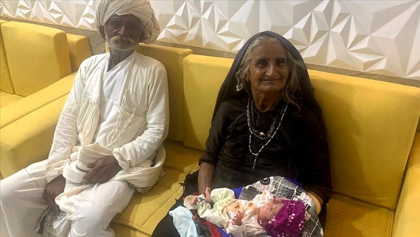 70 éves korában született gyereke egy indiai nőnek - ezzel ő lett a világ egyik legidősebb édesanyja