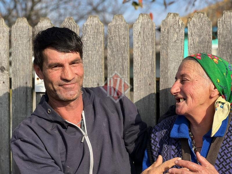 A 74 éves menyasszony, és a nála 30 évvel fiatalabb vőlegény a 2021-es év „ifjú párja” Romániában