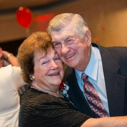 A nagyszülők 60 év együtt töltött idő után üdvözölték a 100. unokát a családban: "Minél több, annál jobb"