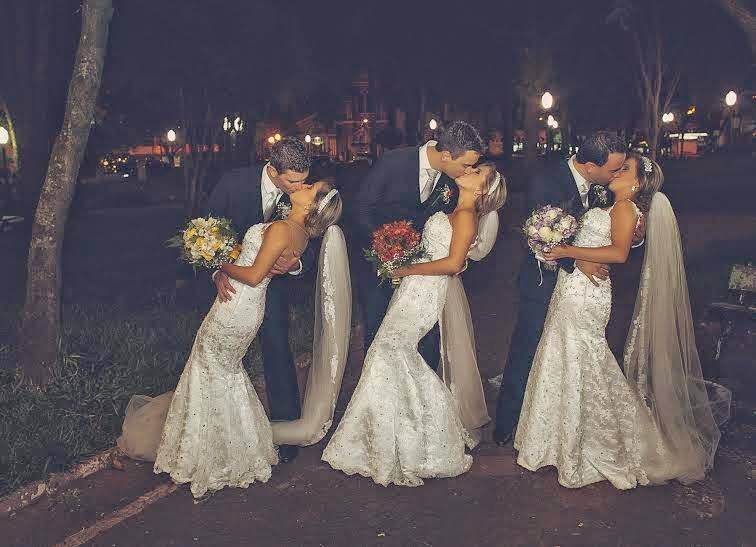 Az egypetéjű hármas ikrek egyszerre mentek férjhez egy fantasztikus hármas esküvőn