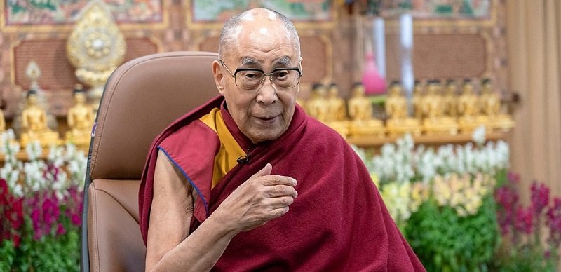 A Dalai Láma szavai: „Imádkozom a béke azonnali visszatéréséért Ukrajnában!”