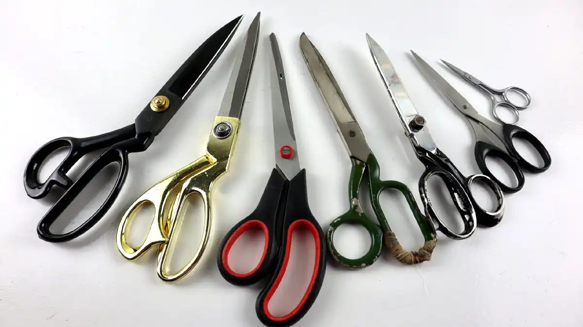 barkácsolás, csináld magad, csiszolópapír, DIY, életmód, élezés, galéria, háztartás, olló, olló élezése, szabás, tippek, trükkök, tű, újrahasznosítás, üveg, varrás, varrónő